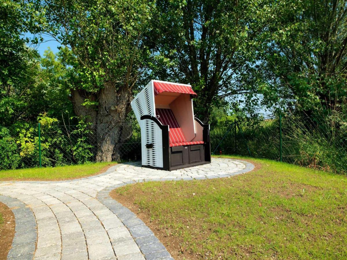 Daenische Ferienhaeuser Am Salzhaff Haus Pacific Villa Insel Poel Exterior photo